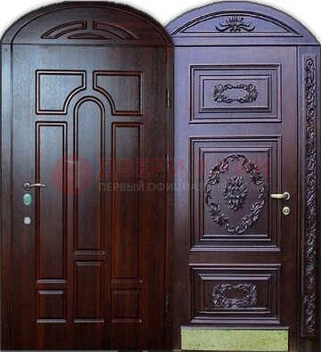 Стильная железная арочная дверь с декоративным элементом ДА-24 в Ступино
