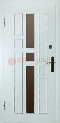 Белая стальная дверь с МДФ и декоративными вставками ДМ-62 в Ступино