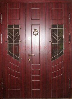 Парадная дверь со вставками из стекла и ковки ДПР-34 в загородный дом в Ступино