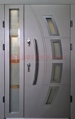 Серая железная дверь для дома со стеклом ДС-17 в Ступино