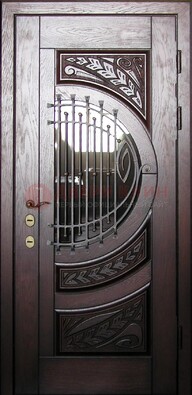 Одностворчатая входная дверь со стеклом и ковкой ДСК-21 в Ступино