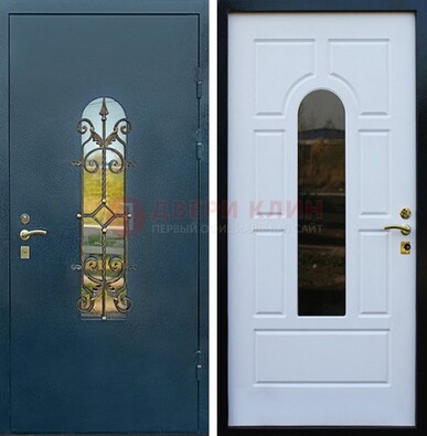 Входная дверь Дверь со стеклом и ковкой ДСК-71 для кирпичного дома в Ступино
