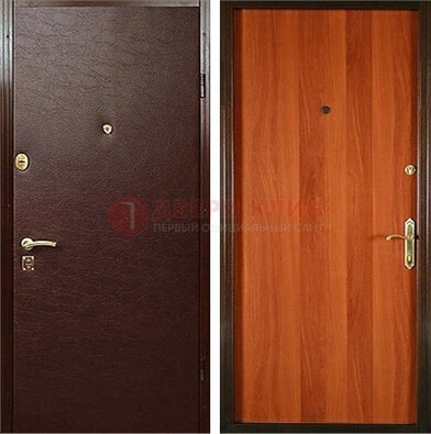 Коричневая металлическая дверь с винилискожей ДВ-20 в Ступино