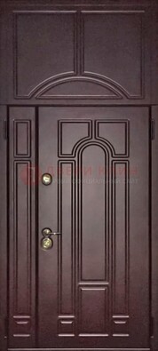 Коричневая железная дверь с виноритом и верхней фрамугой ДВТ-243 в Ступино