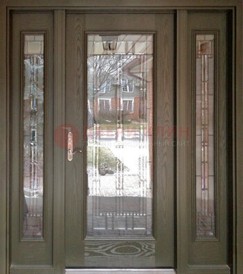 Коричневая стальная дверь с массивом дуба с витражом ВЖ-16 в Ступино